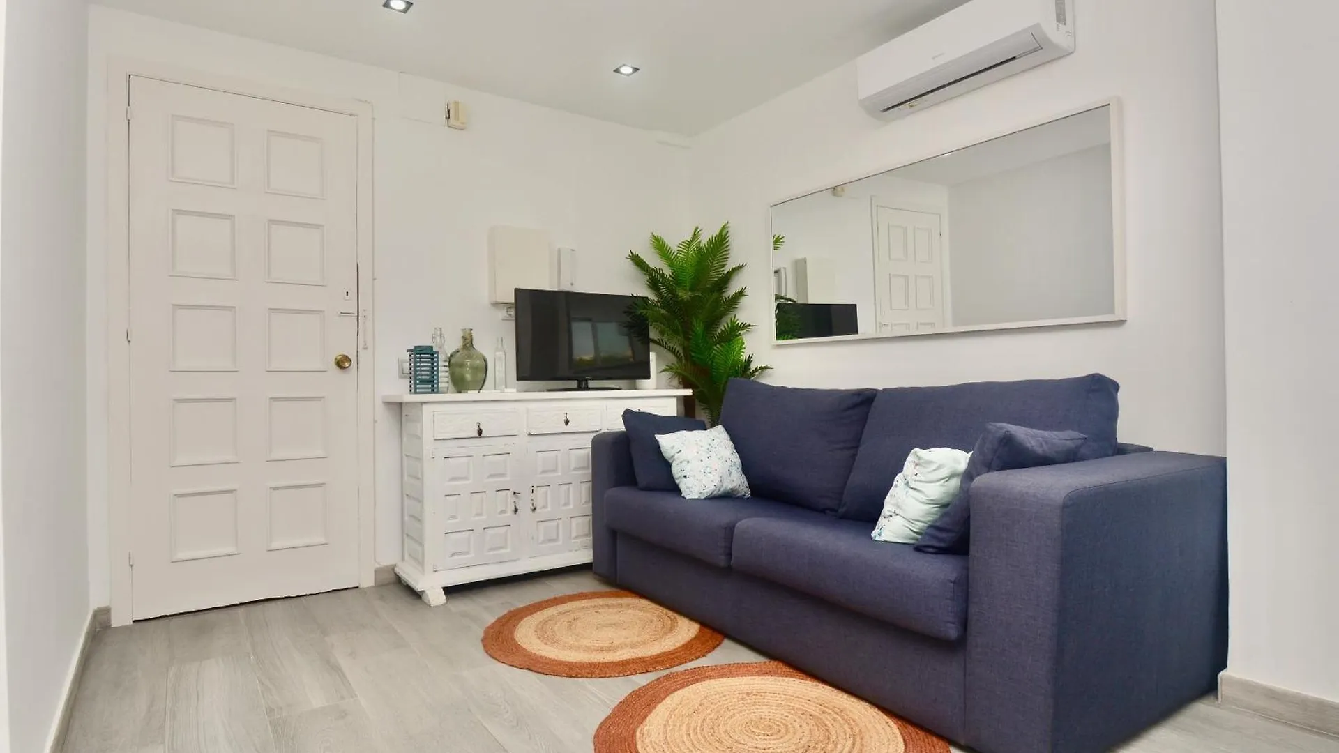 Apartment Superbe T3 Face A La Mer - Terrasse - Platja D'Aro Spain